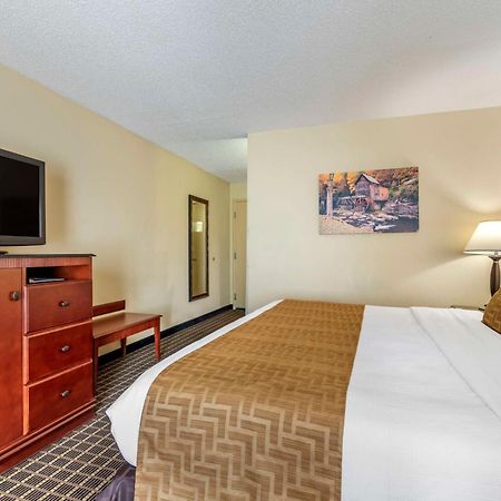 Best Western Plus Bridgeport Inn Exterior foto