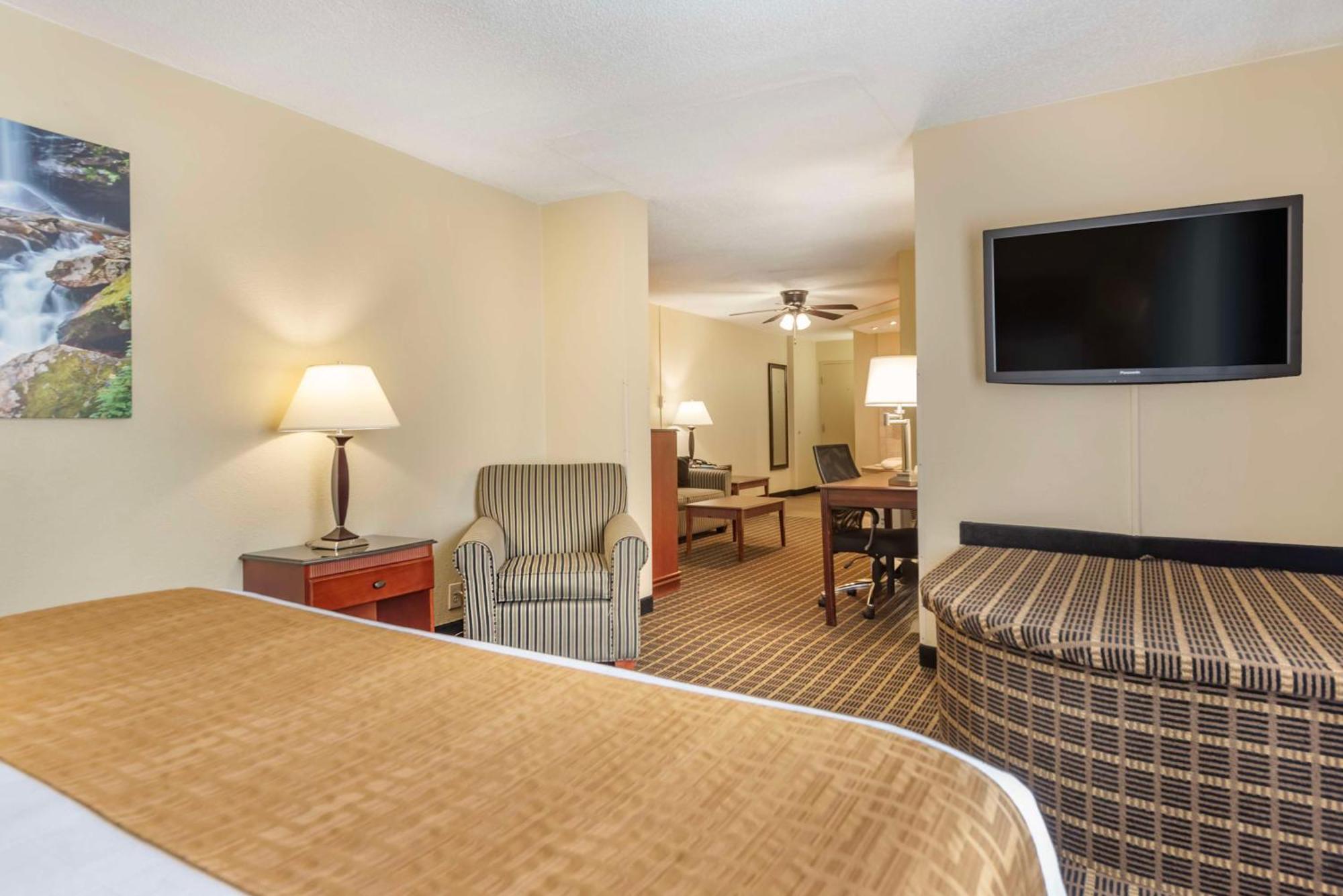 Best Western Plus Bridgeport Inn Exterior foto